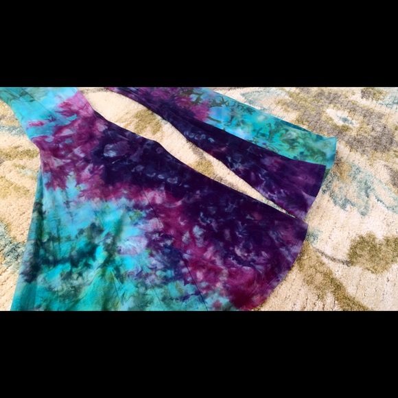 Thetyingalchemist x Gratefullythreaded Mermaid Bells - Picture 4 of 5